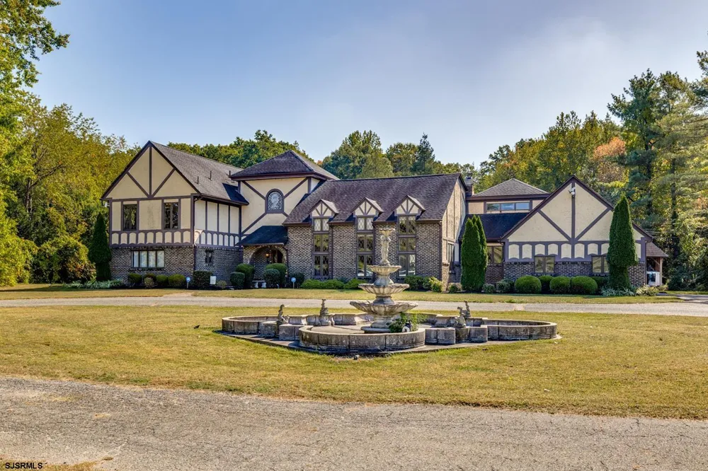 740 Garwood Road Moorestown, NJ 08057