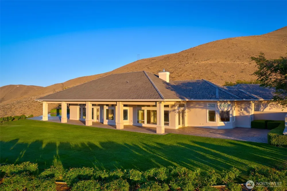 24 Eagle Crest Drive Union Gap, WA 98903