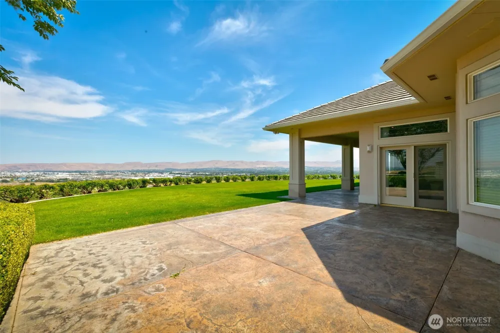 24 Eagle Crest Drive Union Gap, WA 98903