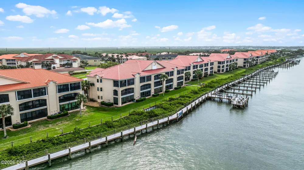 426 Bouchelle Drive #101 New Smyrna Beach, FL 32169