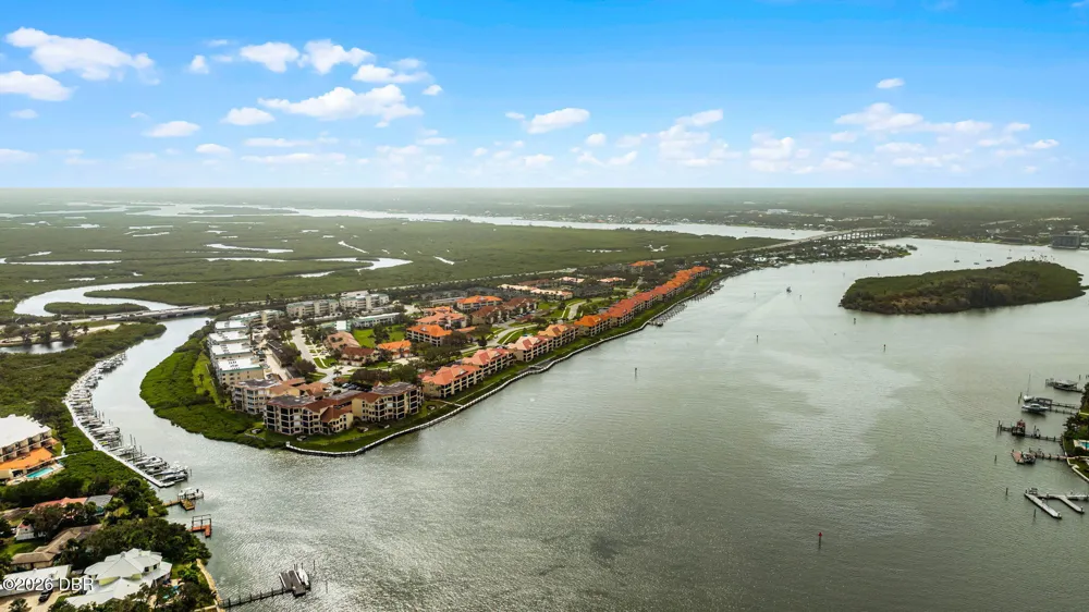 426 Bouchelle Drive #101 New Smyrna Beach, FL 32169