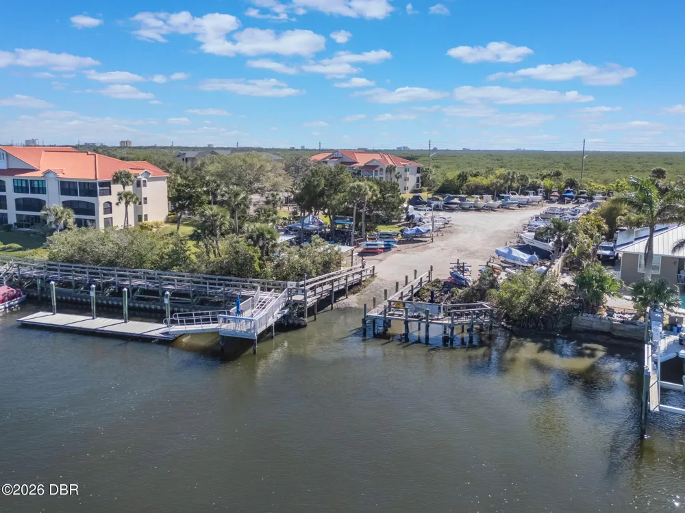 426 Bouchelle Drive #101 New Smyrna Beach, FL 32169