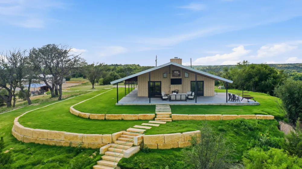 3035 CR 162 Stephenville, TX 76401