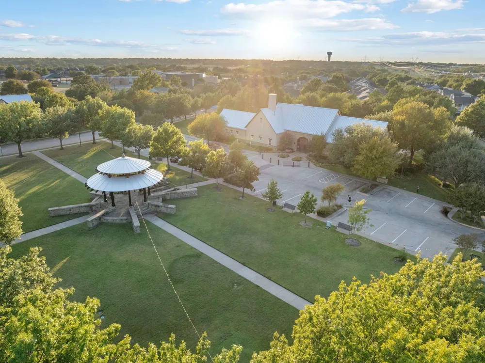 1200 Grant Avenue Lantana, TX 76226
