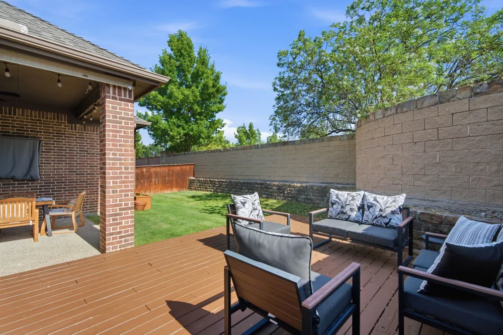 1200 Grant Avenue Lantana, TX 76226