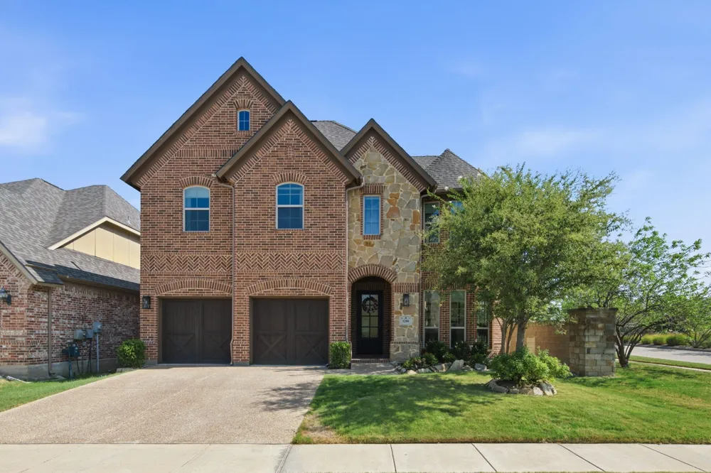 1200 Grant Avenue Lantana, TX 76226