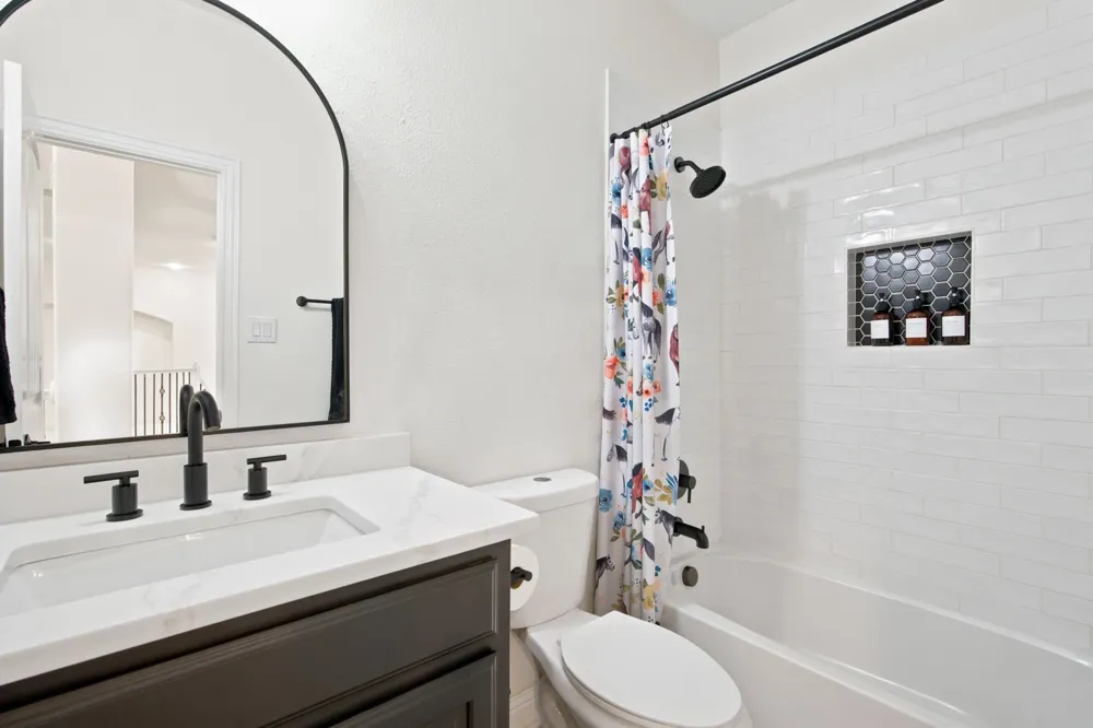 1200 Grant Avenue Lantana, TX 76226