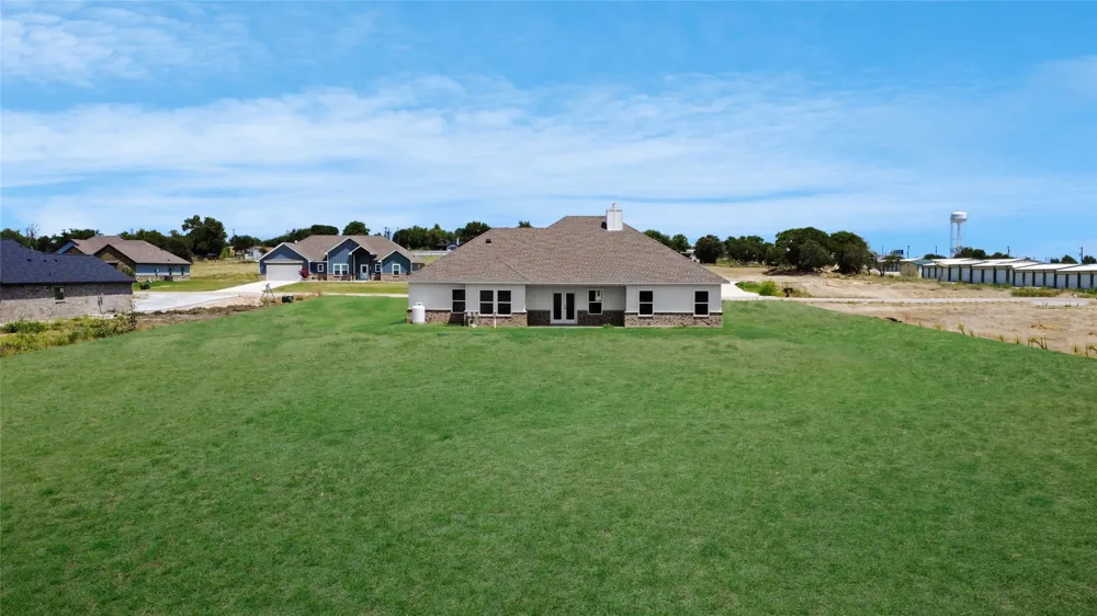 1020 Don Eve Court Azle, TX 76020