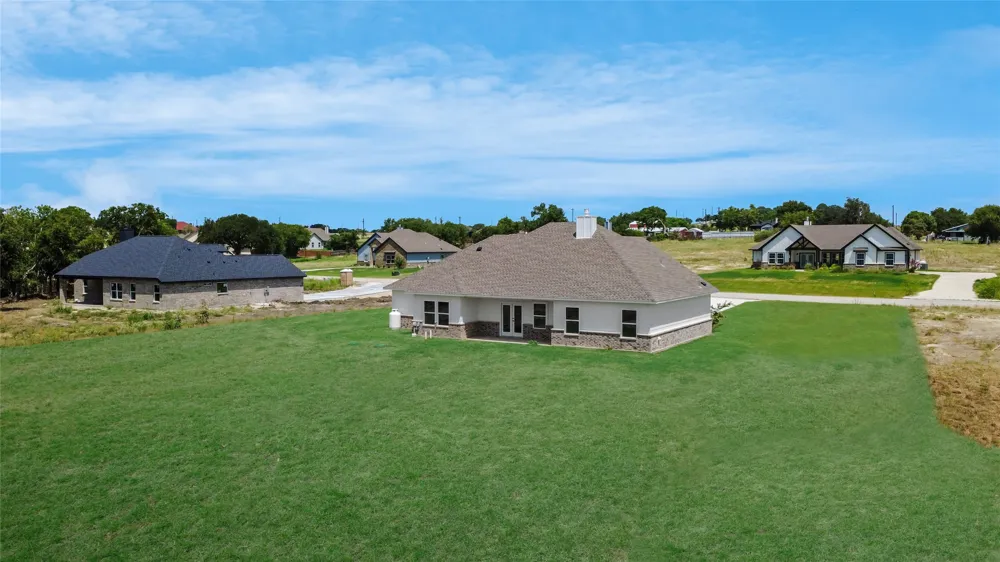 1020 Don Eve Court Azle, TX 76020