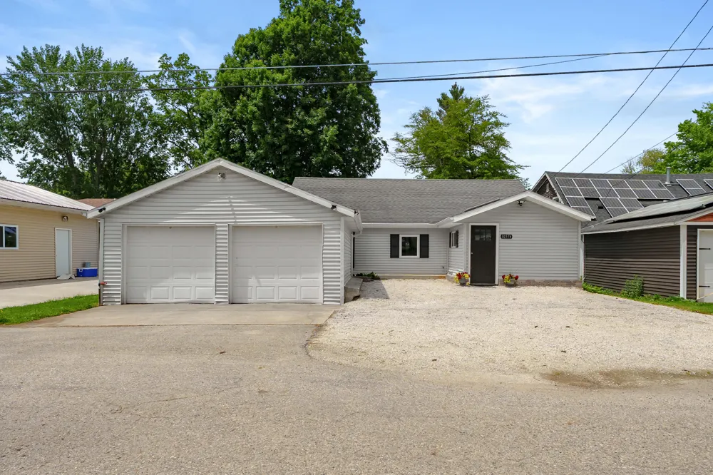 10574 Tomkinson Scotts, MI 49088