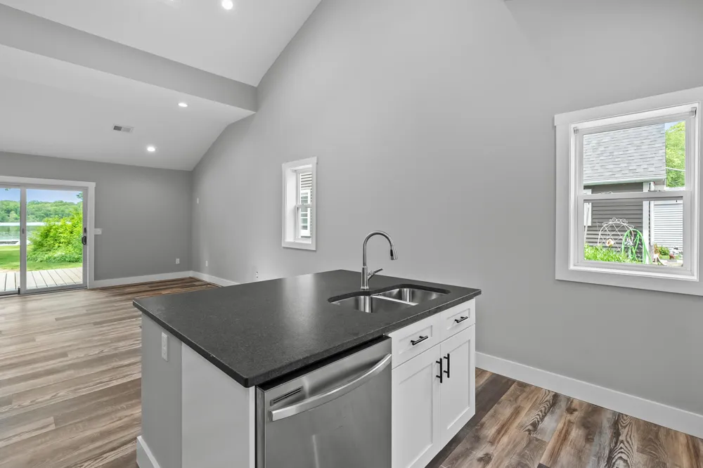 10574 Tomkinson Scotts, MI 49088
