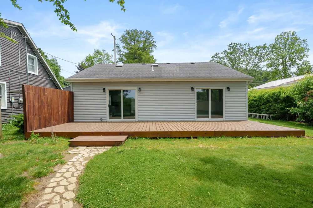 10574 Tomkinson Scotts, MI 49088