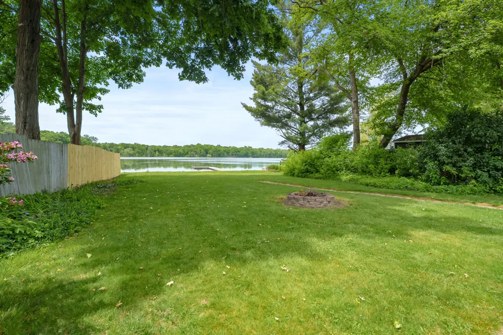 10574 Tomkinson Scotts, MI 49088
