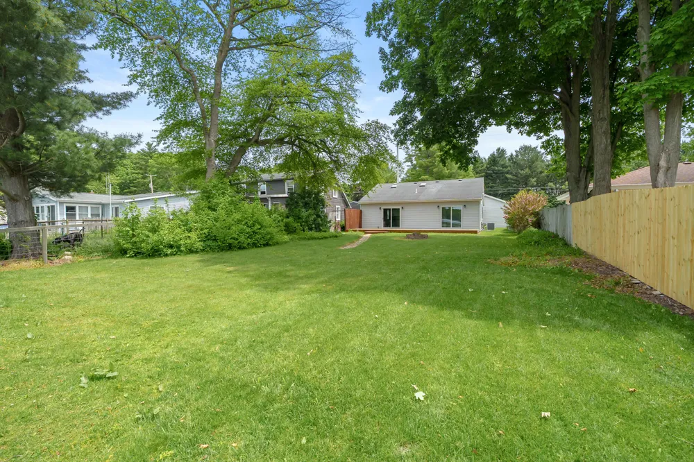 10574 Tomkinson Scotts, MI 49088