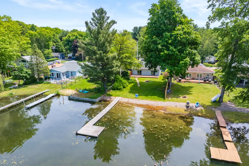 10574 Tomkinson Scotts, MI 49088