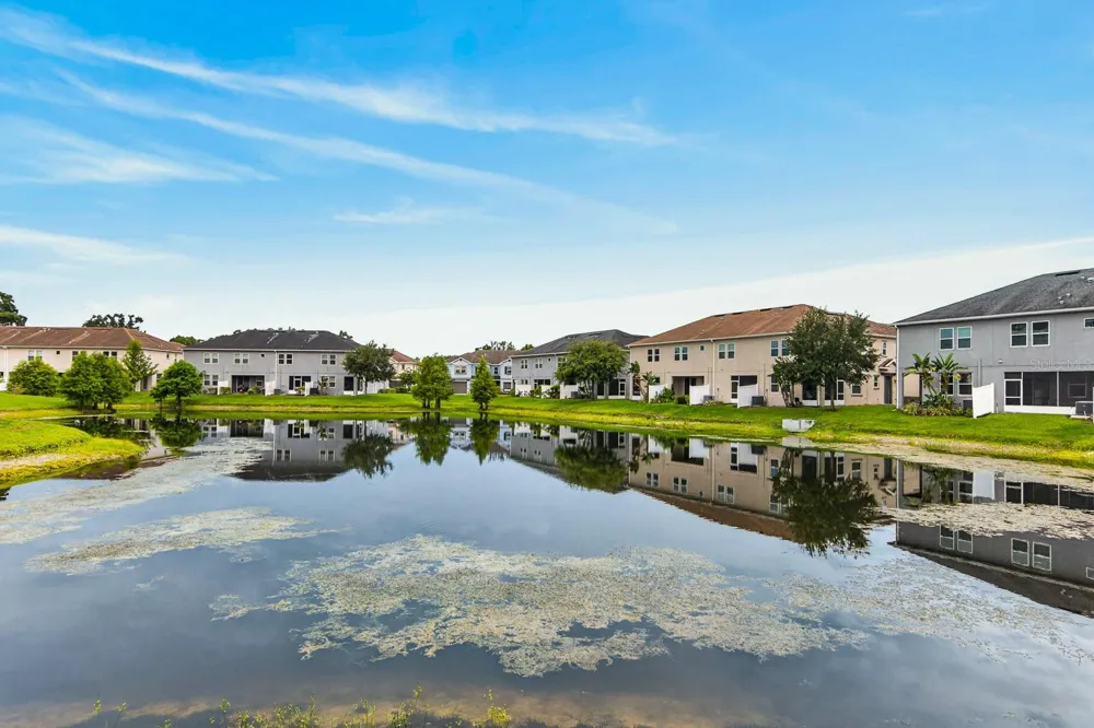 6717 CITRUS CREEK LANE Tampa, FL 33625