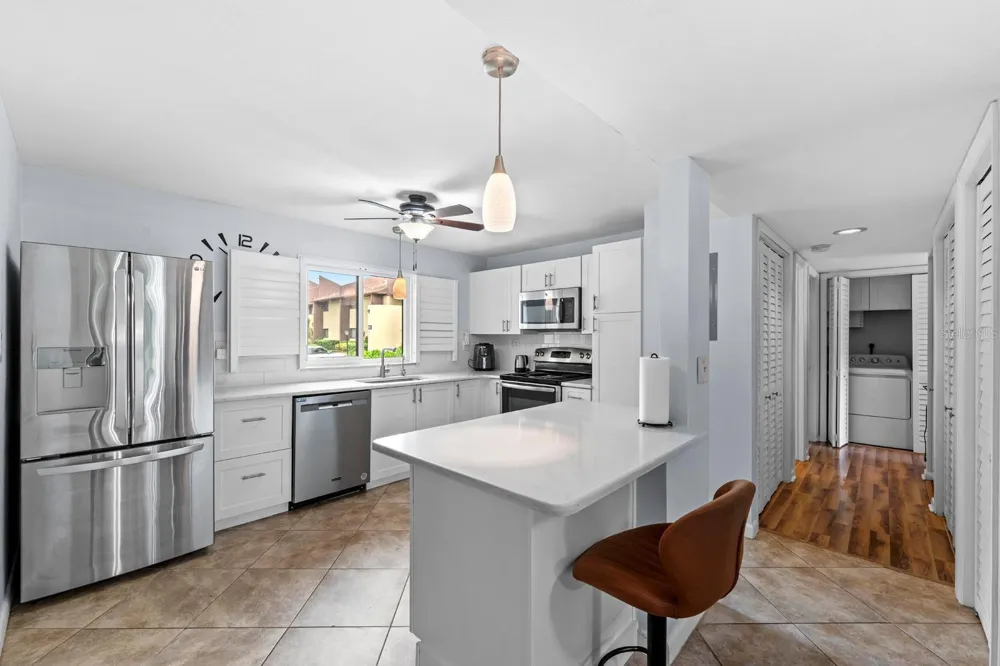 875 S VILLAGE DRIVE #101 St Petersburg, FL 33716