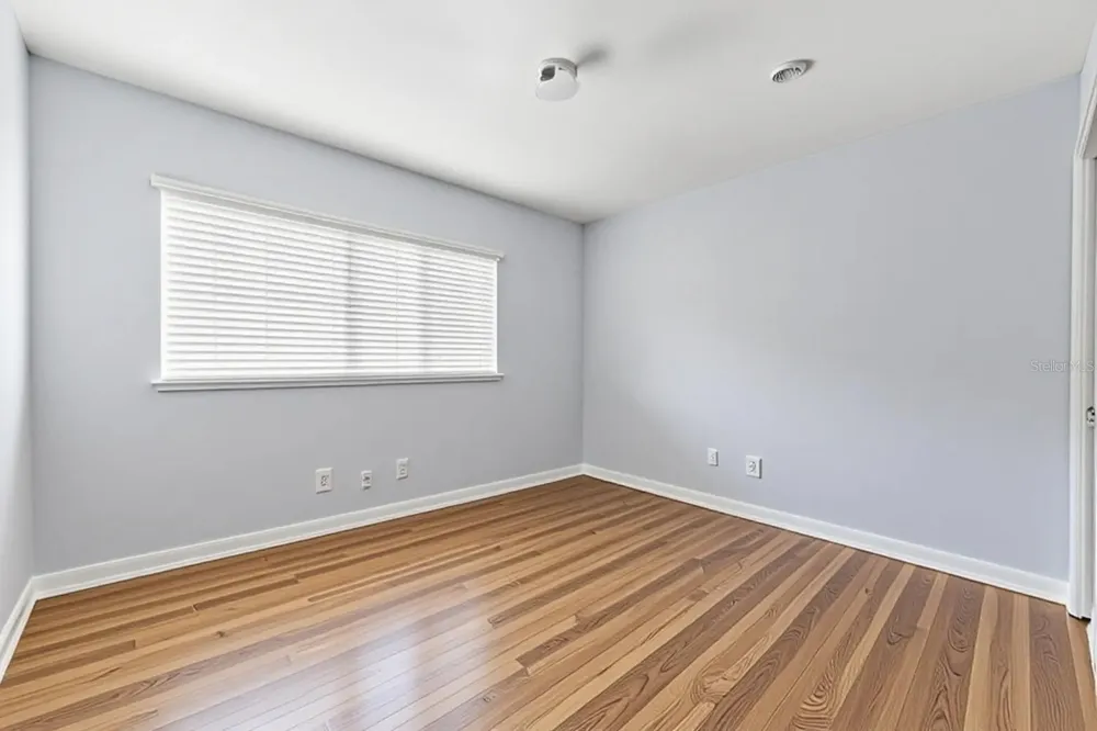 875 S VILLAGE DRIVE #101 St Petersburg, FL 33716