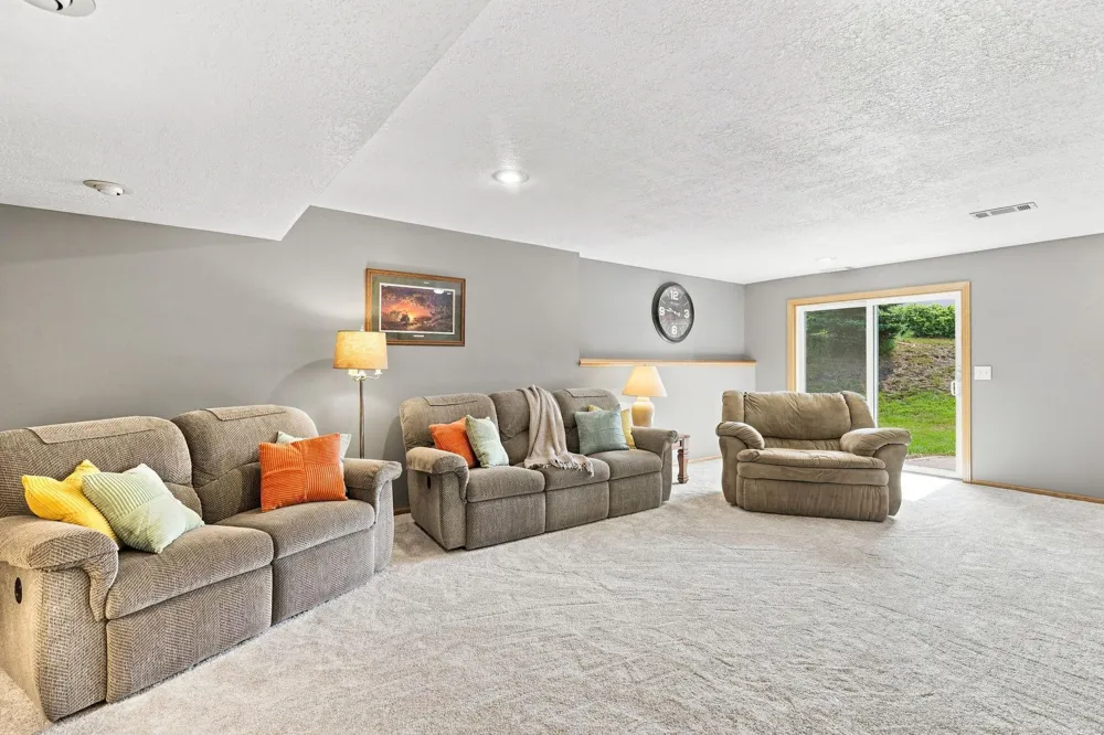 2412 Maple Court Buffalo, MN 55313