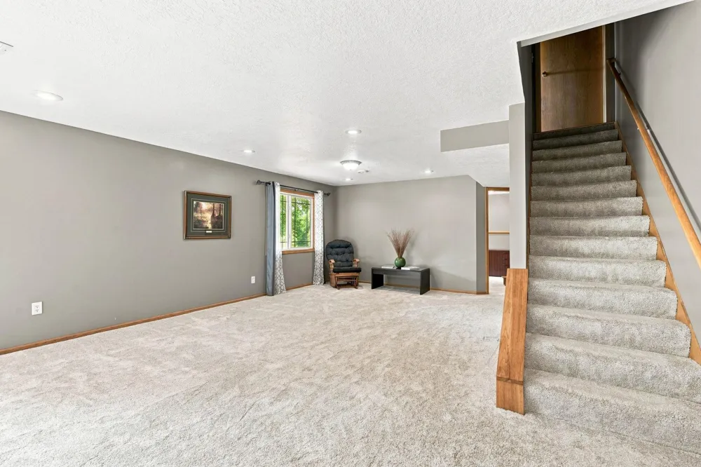 2412 Maple Court Buffalo, MN 55313