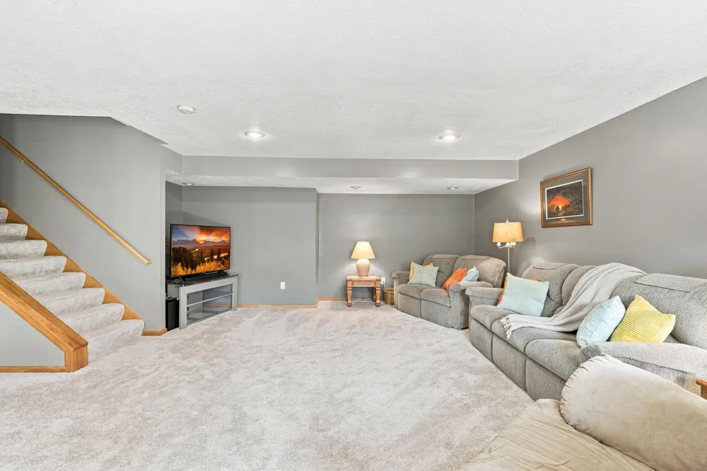 2412 Maple Court Buffalo, MN 55313