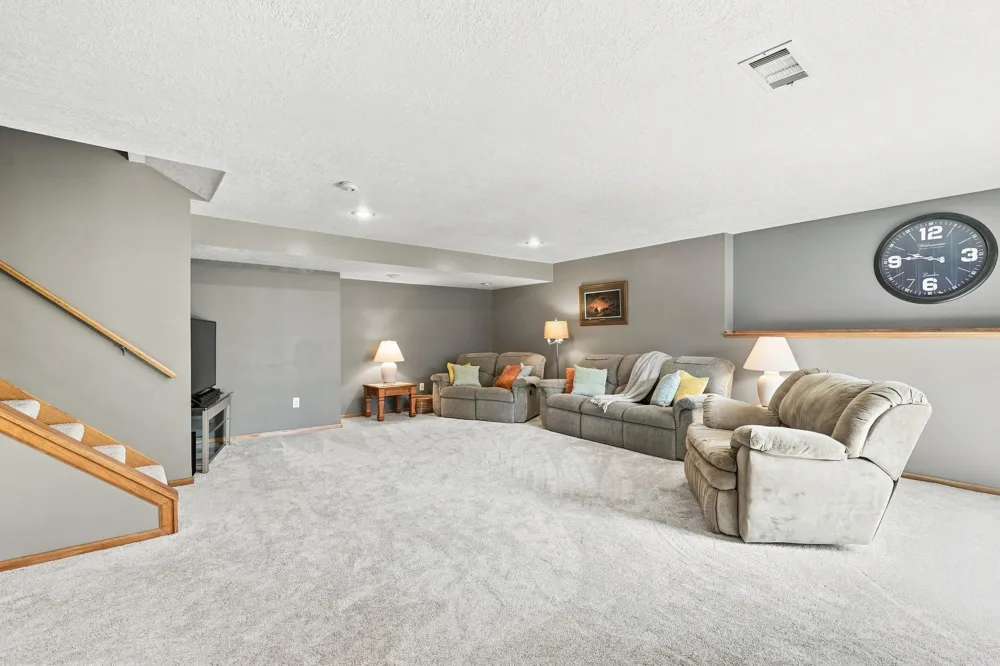 2412 Maple Court Buffalo, MN 55313