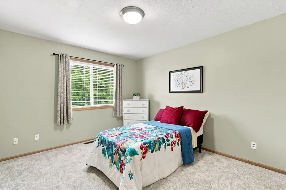 2412 Maple Court Buffalo, MN 55313