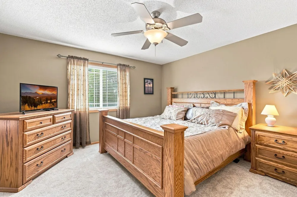 2412 Maple Court Buffalo, MN 55313
