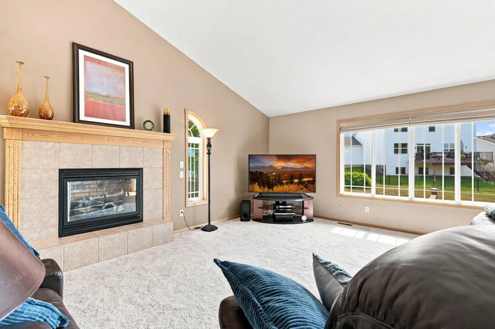 2412 Maple Court Buffalo, MN 55313