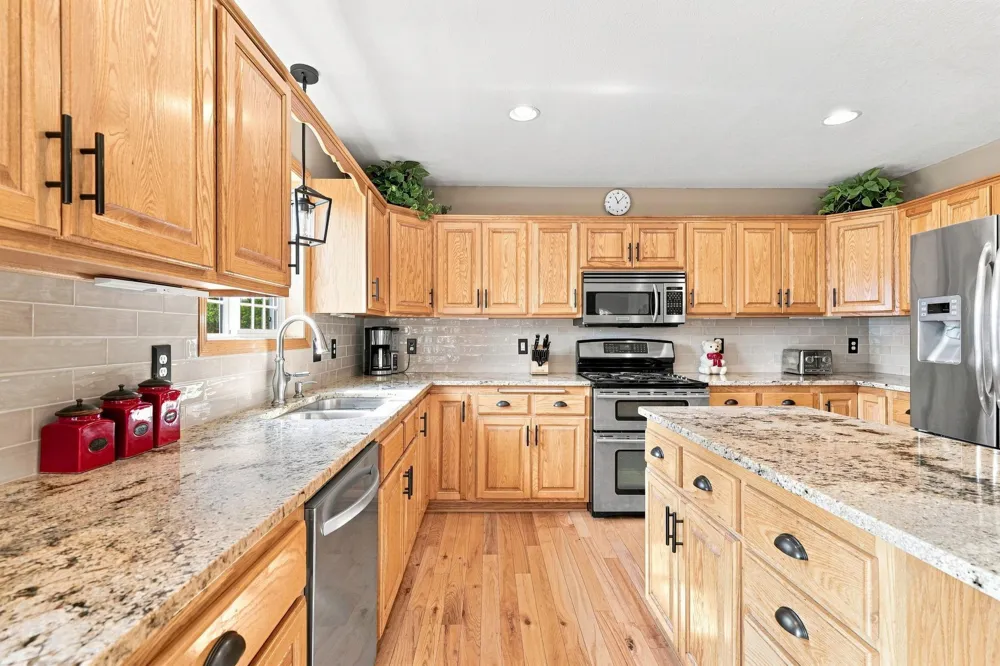 2412 Maple Court Buffalo, MN 55313