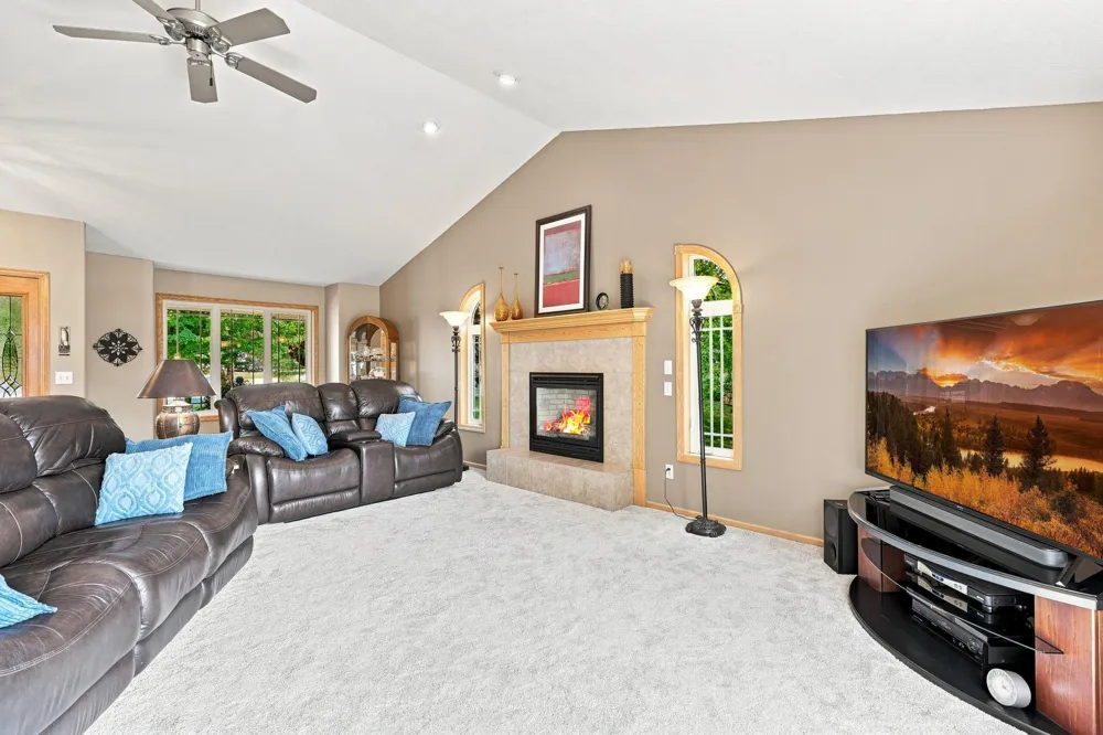 2412 Maple Court Buffalo, MN 55313