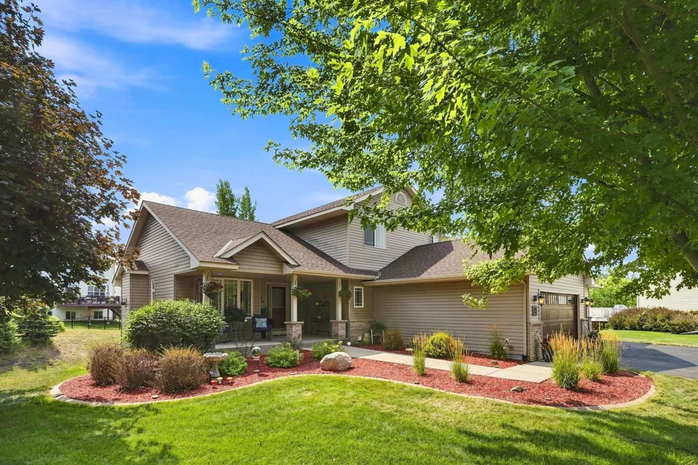 2412 Maple Court Buffalo, MN 55313