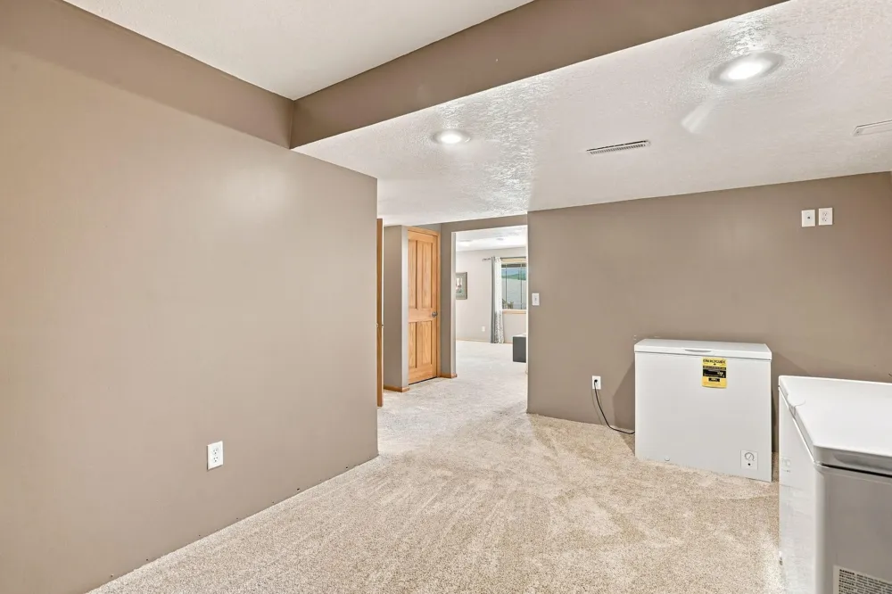 2412 Maple Court Buffalo, MN 55313