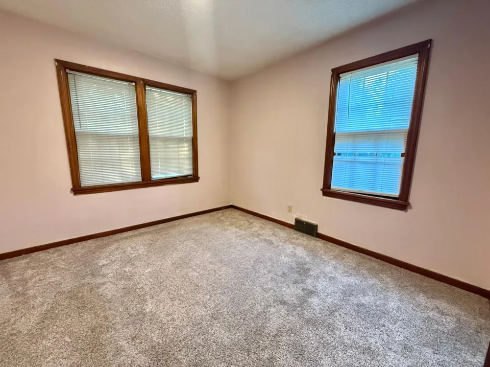 618 Dewey Avenue Thief River Falls, MN 56701