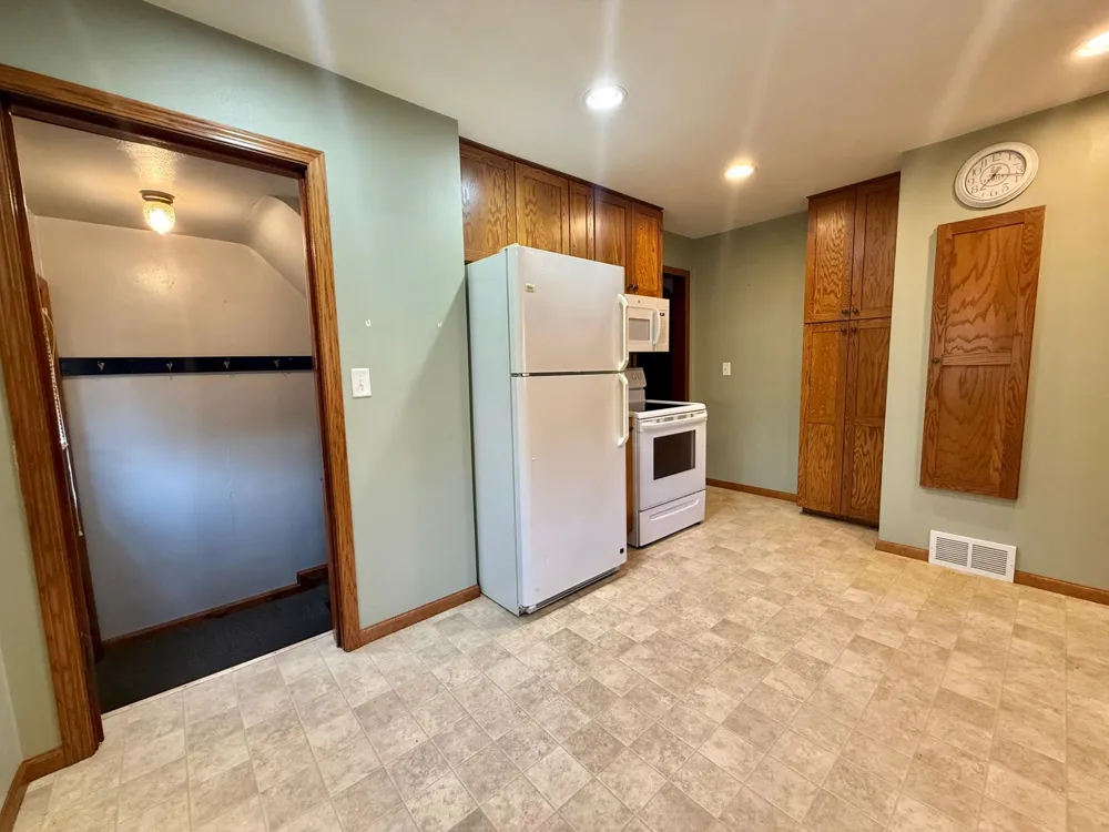 618 Dewey Avenue Thief River Falls, MN 56701