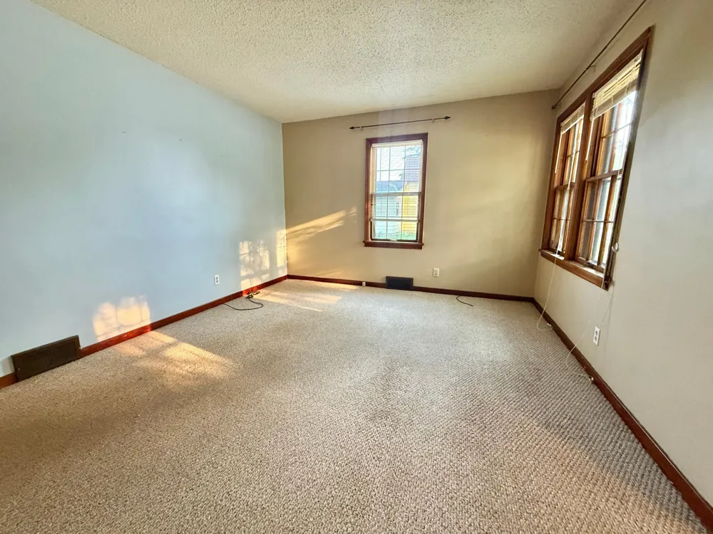 618 Dewey Avenue Thief River Falls, MN 56701