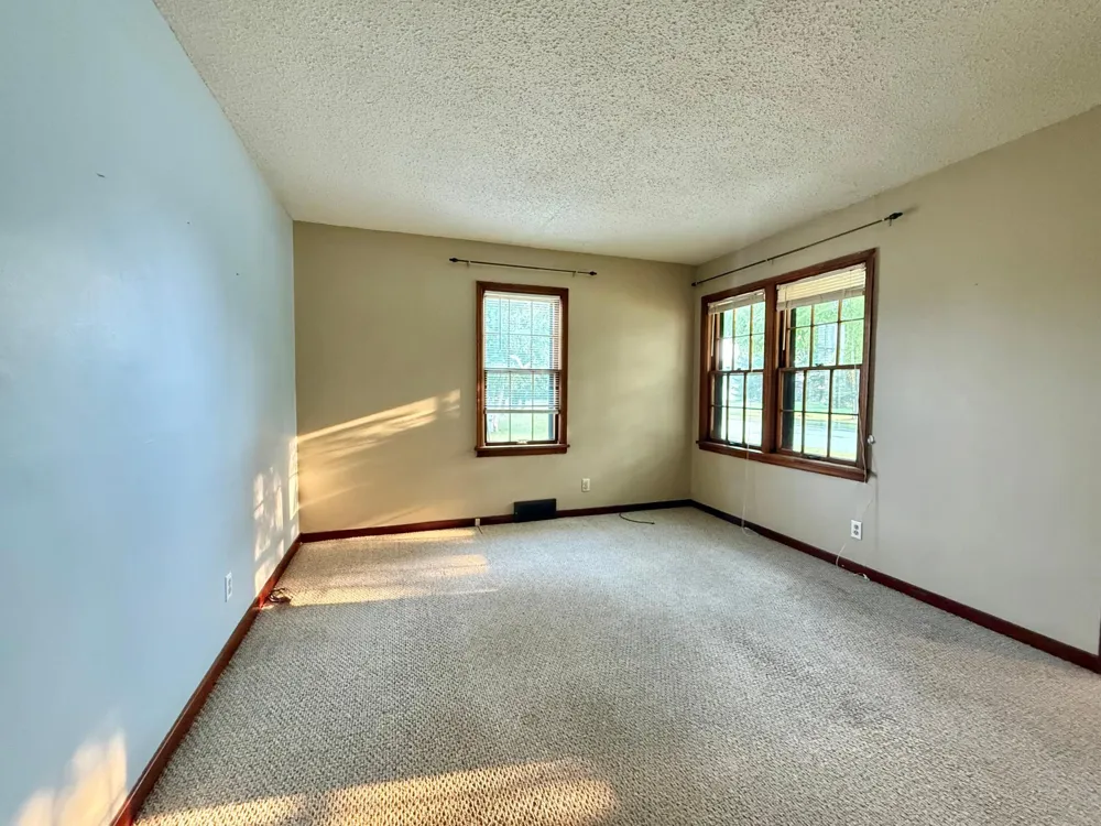 618 Dewey Avenue Thief River Falls, MN 56701