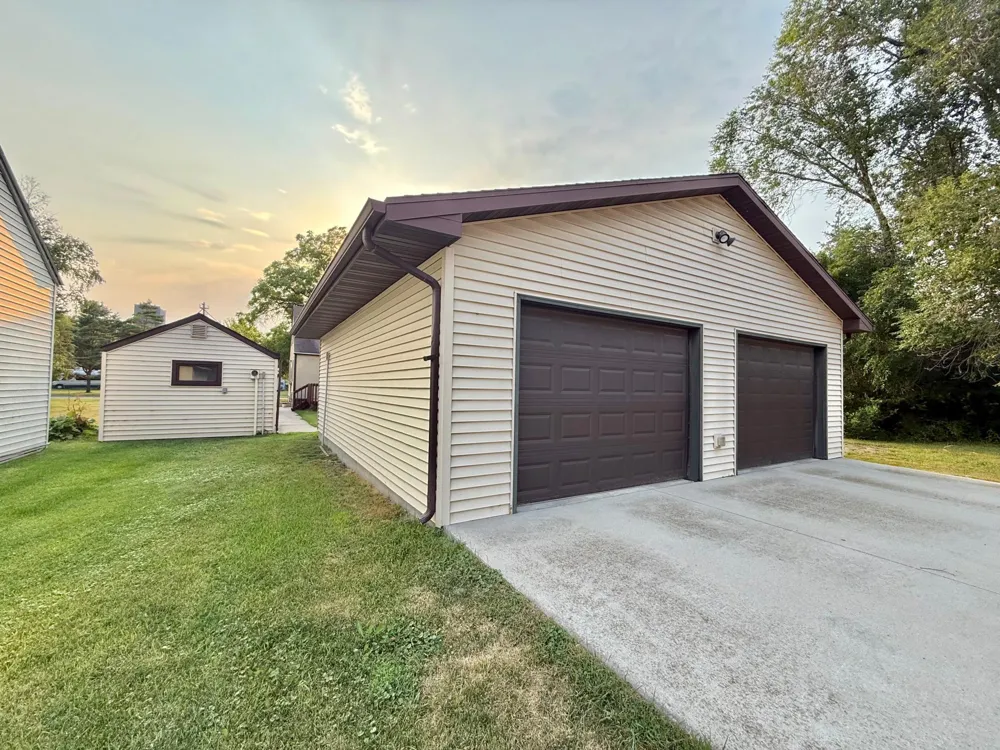 618 Dewey Avenue Thief River Falls, MN 56701