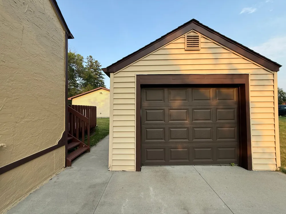 618 Dewey Avenue Thief River Falls, MN 56701