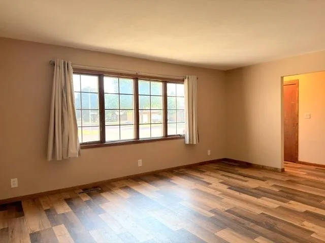 1992 Great Bend Boulevard Windom, MN 56101