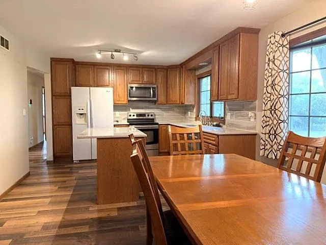 1992 Great Bend Boulevard Windom, MN 56101