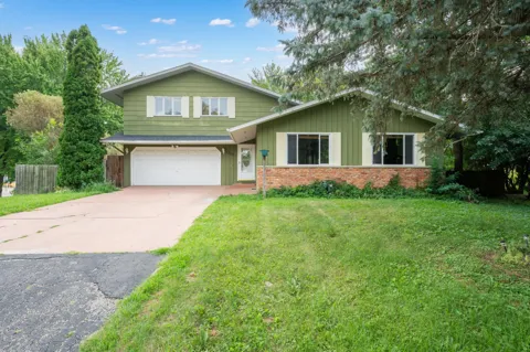 1304 Gage Court NW