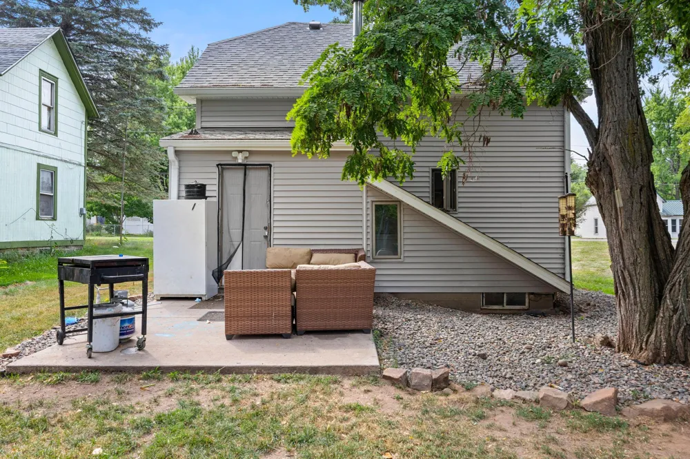 1318 Highway 23 Sandstone, MN 55072