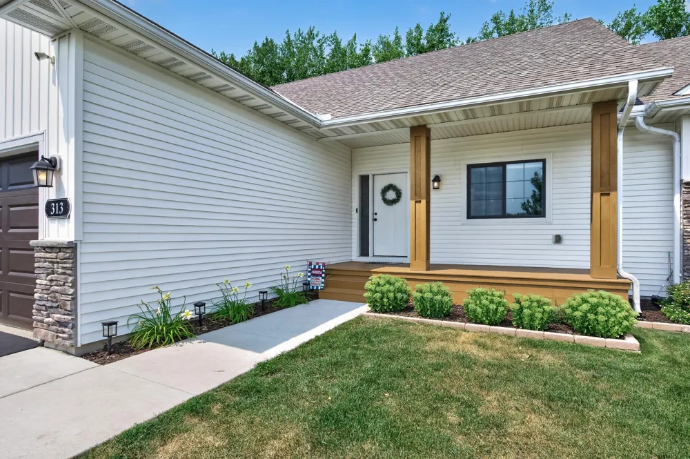 313 Lachermeier Lane Waverly, MN 55390