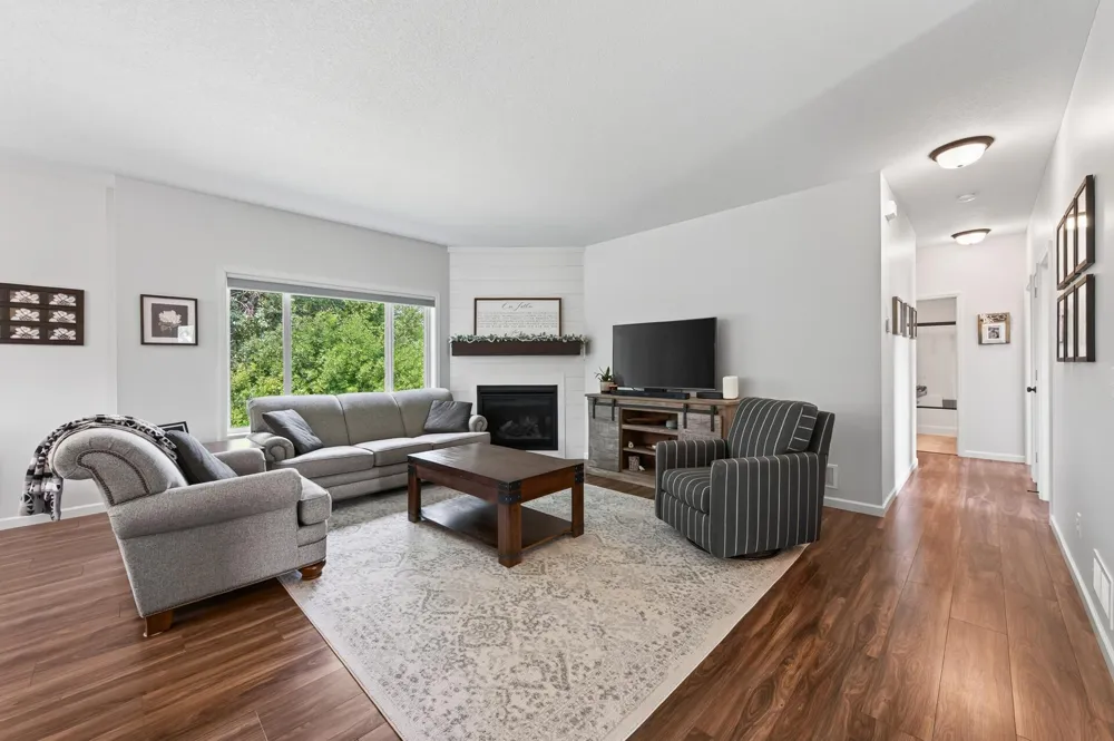 313 Lachermeier Lane Waverly, MN 55390
