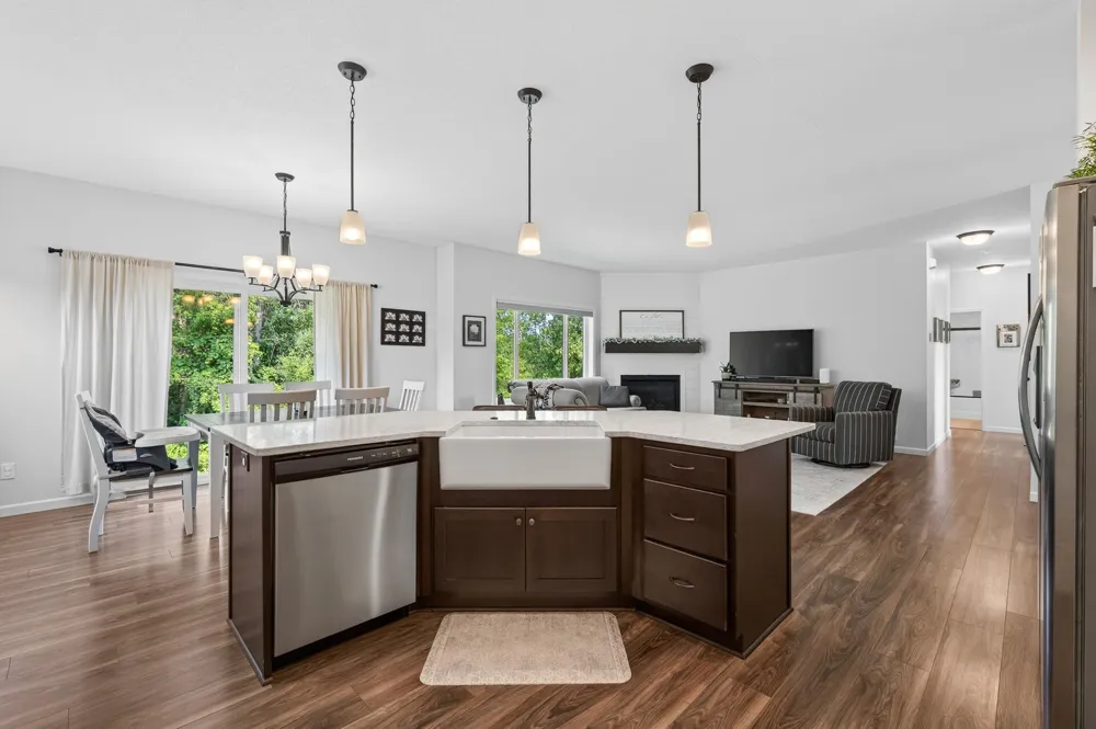 313 Lachermeier Lane Waverly, MN 55390