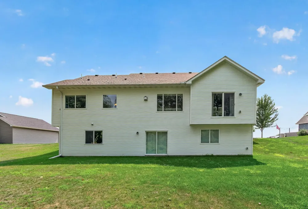 313 Lachermeier Lane Waverly, MN 55390