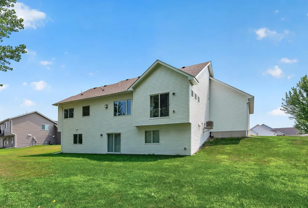 313 Lachermeier Lane Waverly, MN 55390