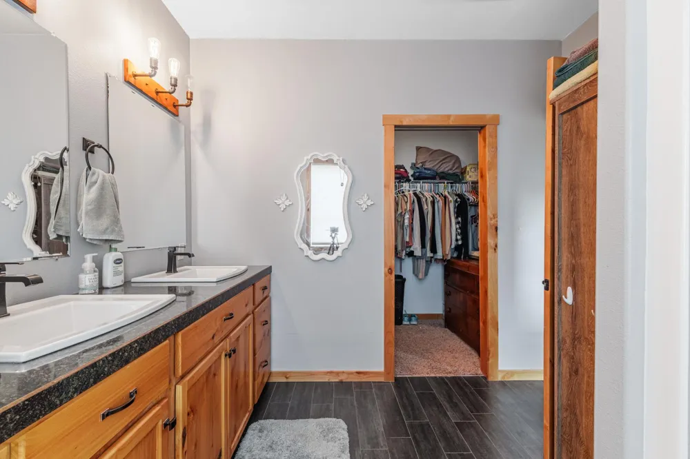 503 Sheyenne Drive Abercrombie, ND 58001