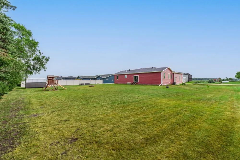 503 Sheyenne Drive Abercrombie, ND 58001